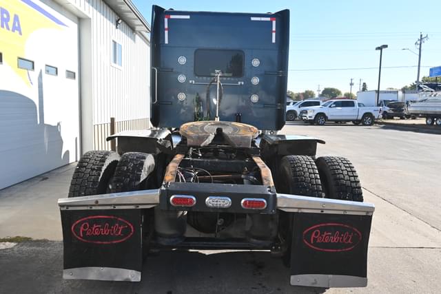Image of Peterbilt 379 equipment image 3