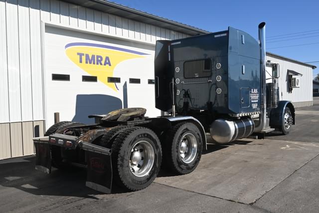 Image of Peterbilt 379 equipment image 2