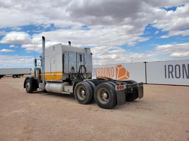 Image of Peterbilt 379 equipment image 2