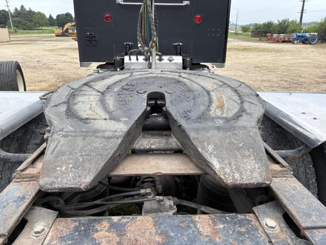 Image of Peterbilt 379EXHD equipment image 3