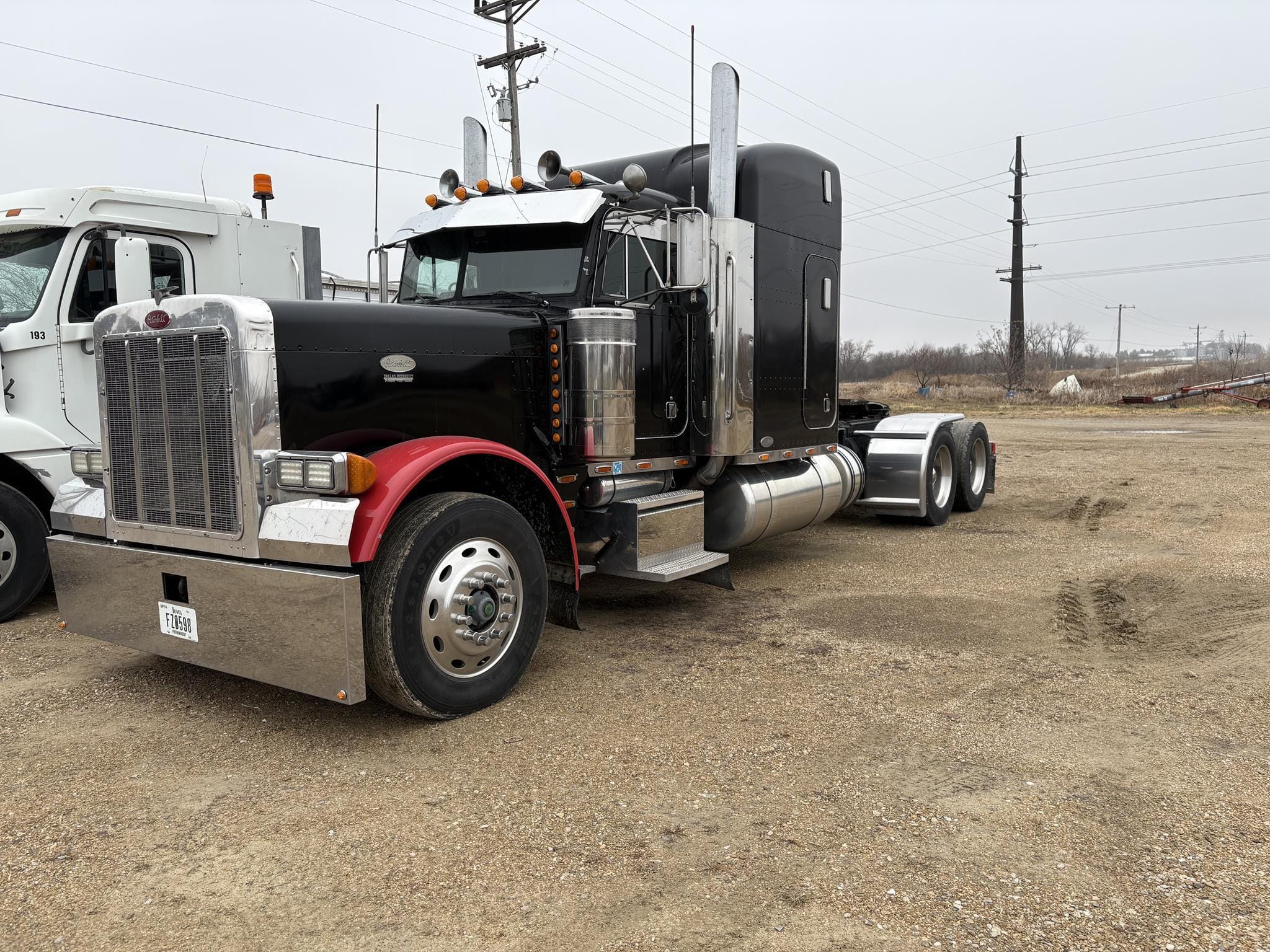 1997 Peterbilt 379EXHD Equipment Image0