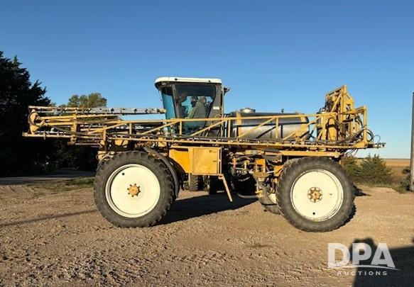 1997 Ag-Chem RoGator 854 Equipment Image0