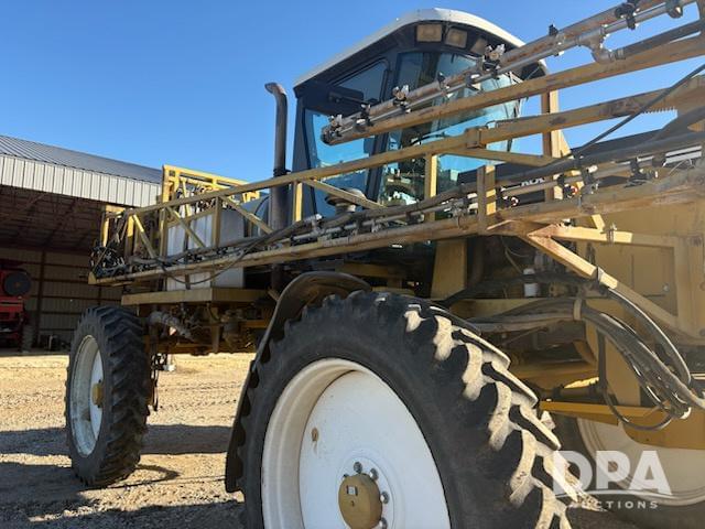 Image of Ag-Chem RoGator 854 equipment image 3