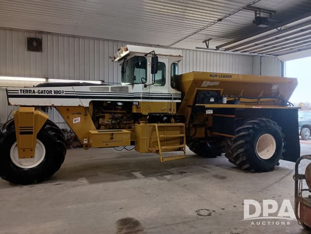 Image of Ag-Chem Terra-Gator 1803 equipment image 3