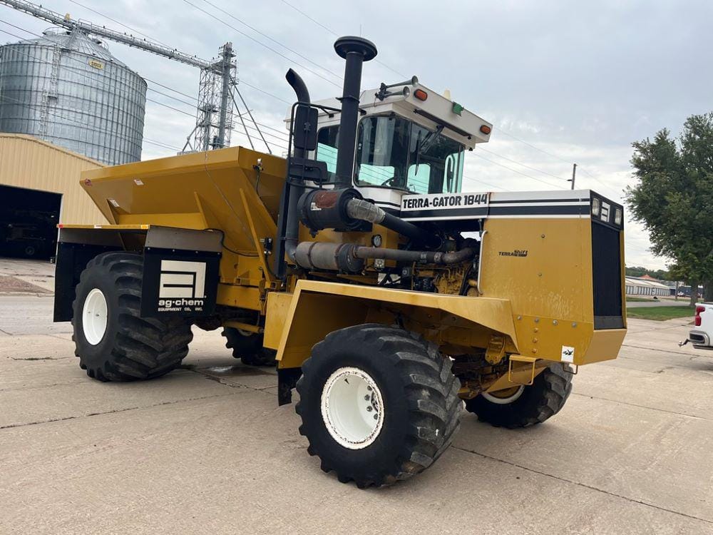 Main image Ag-Chem Terra-Gator 1844