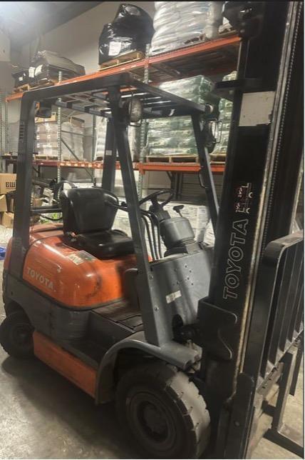 Image of Toyota 42-6FGU18 equipment image 1