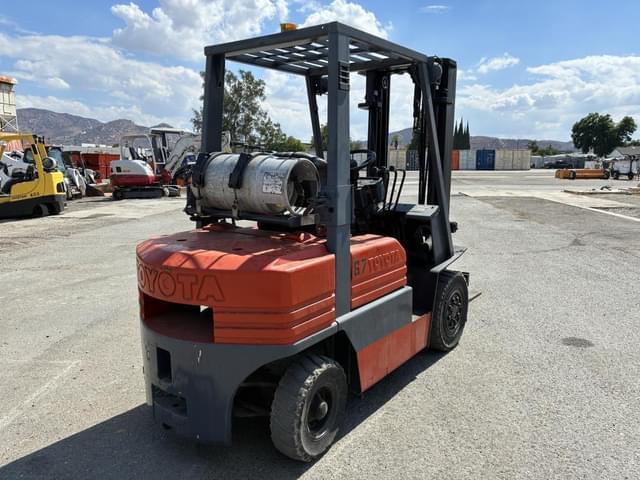 Image of Toyota FG25 equipment image 2