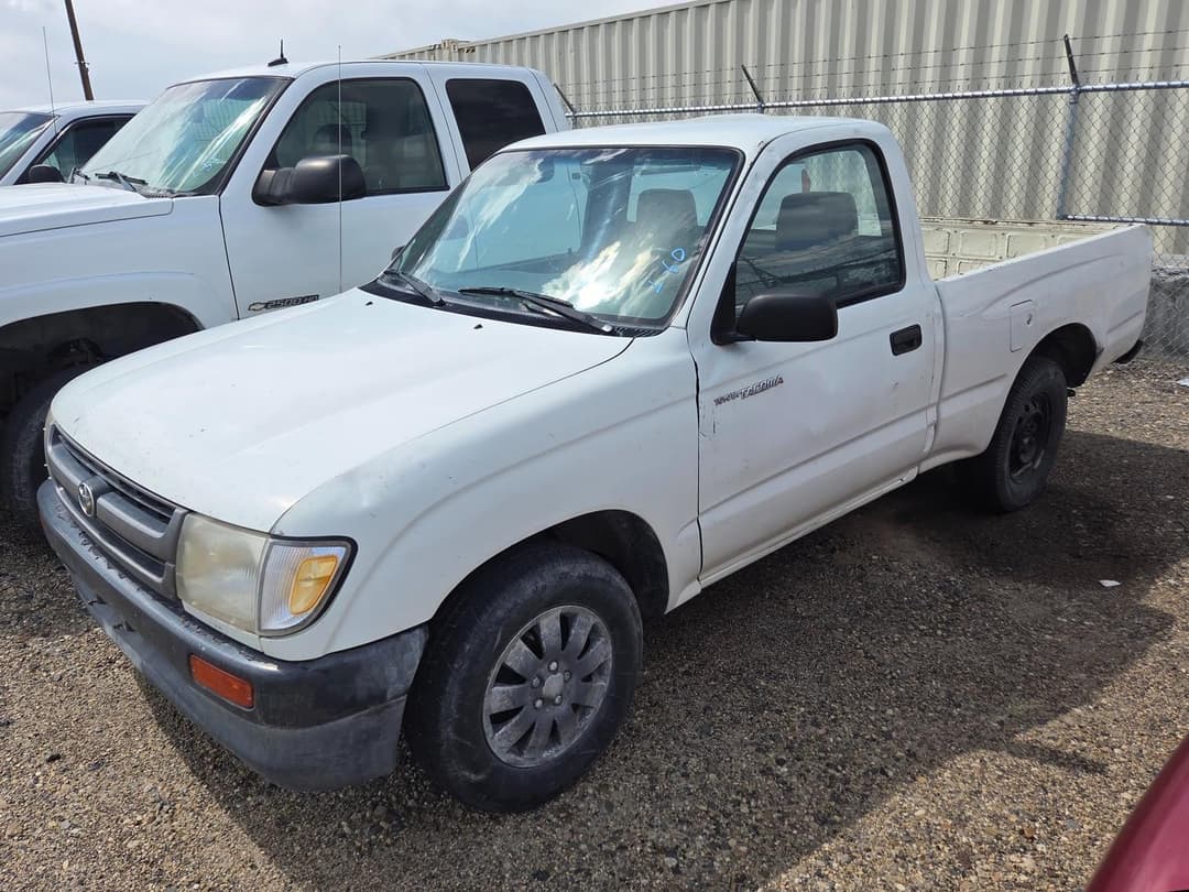 Image of Toyota Tacoma Primary image