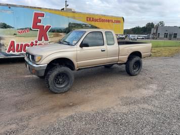 Main image Toyota Tacoma