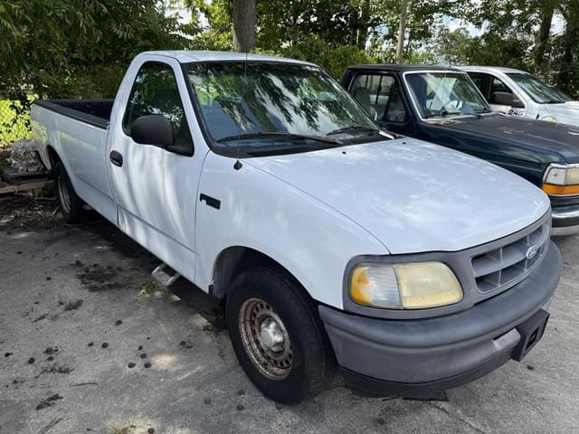 Image of Ford F-150 equipment image 1