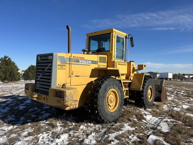 Image of Volvo L90C equipment image 4