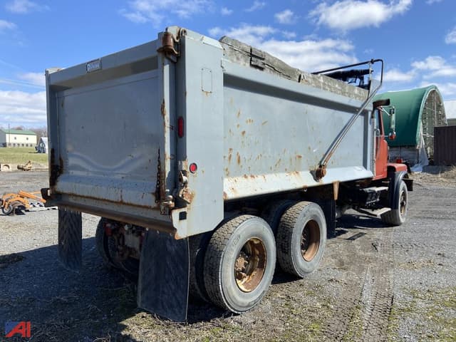 Image of Volvo WG64F equipment image 4