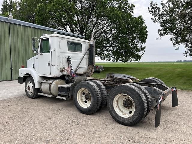 Image of Volvo WG64T equipment image 2