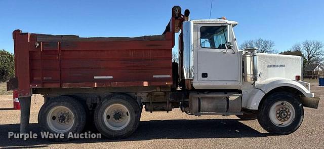 Image of Western Star 4964FX equipment image 3