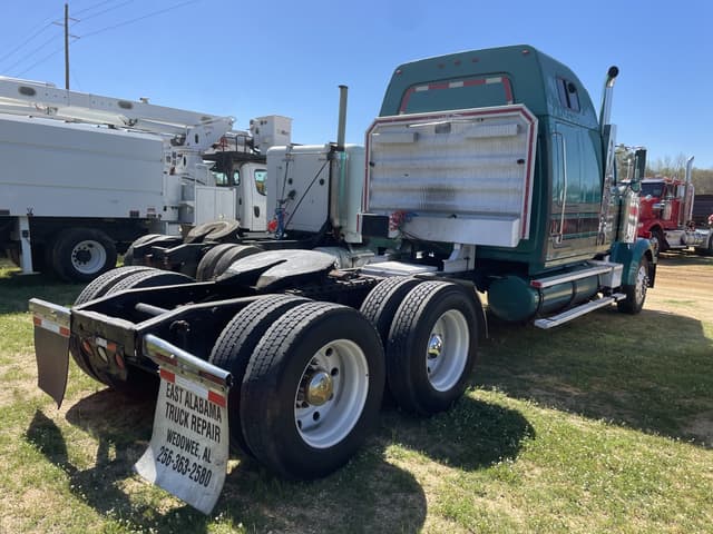 Image of Western Star 4964FX equipment image 2