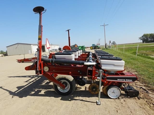 Image of White 6900 equipment image 1