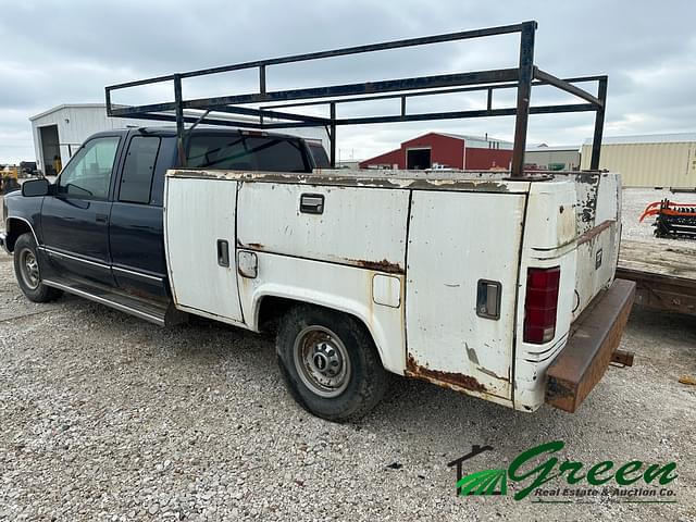 Image of Chevrolet 2500 equipment image 1