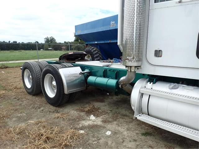 Image of Peterbilt 379 equipment image 3