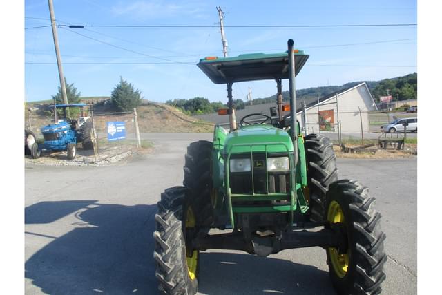 Image of John Deere 5310 equipment image 3