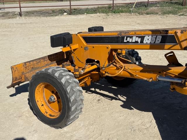 Image of LeeBoy 635B equipment image 3