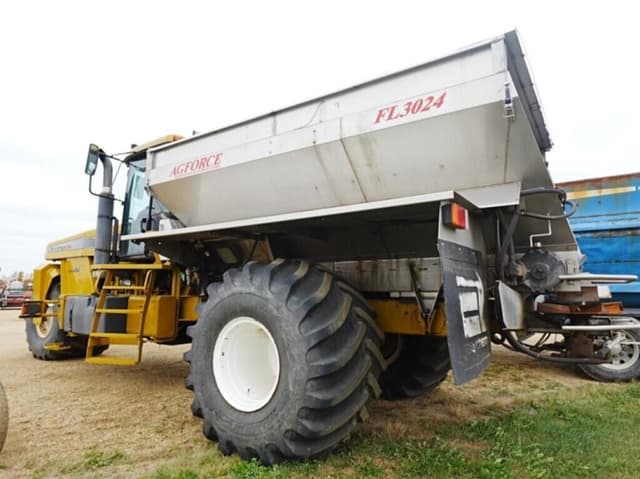 Image of Ag-Chem Terra-Gator 8103 equipment image 2