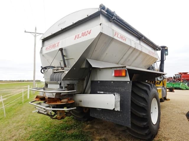 Image of Ag-Chem Terra-Gator 8103 equipment image 3