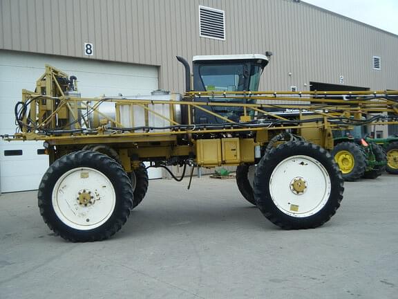 Image of Ag-Chem RoGator 854 equipment image 1