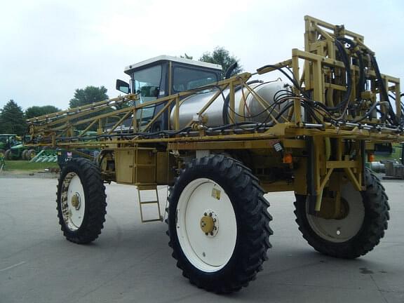 Image of Ag-Chem RoGator 854 equipment image 4