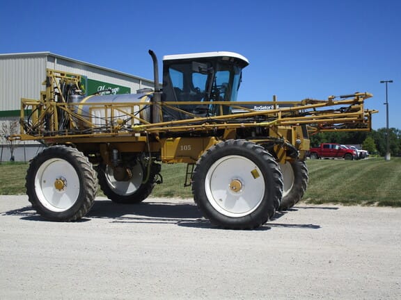 Main image Ag-Chem RoGator 854