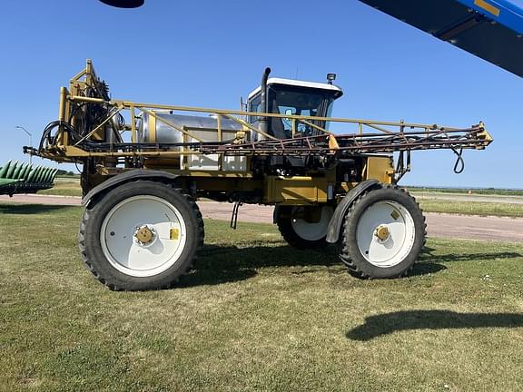 Image of Ag-Chem RoGator 854 equipment image 1