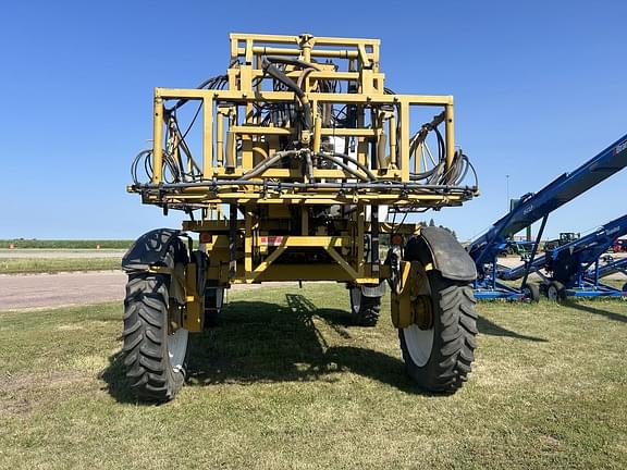 Image of Ag-Chem RoGator 854 equipment image 3