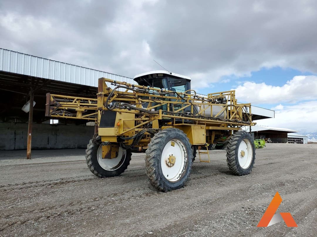 Image of Ag-Chem RoGator 854 Primary image