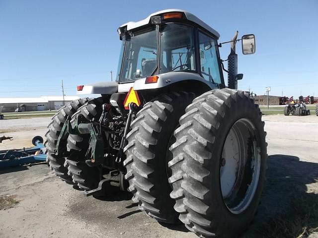 Image of AGCO White 8410 equipment image 4