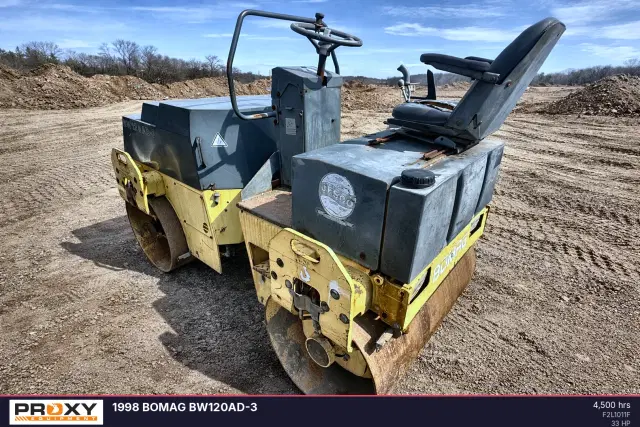 Image of Bomag BW120AD-3 equipment image 1