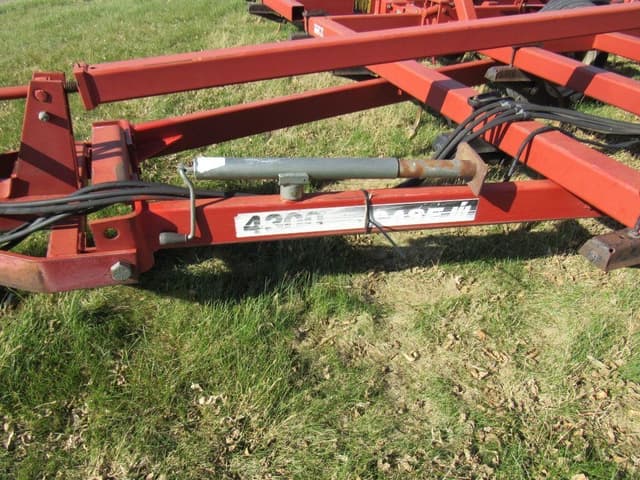 Image of Case IH 4300 equipment image 3