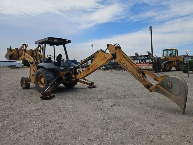 Image of Case 580L equipment image 4