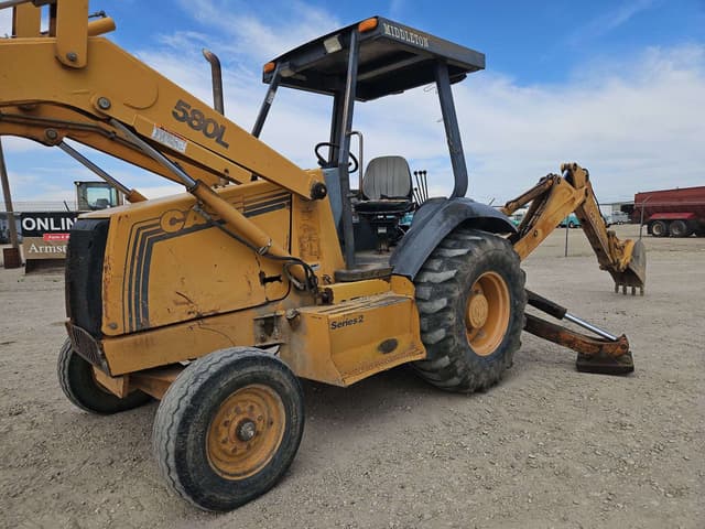 Image of Case 580L equipment image 1
