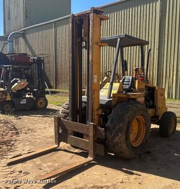 Main image Case 586E