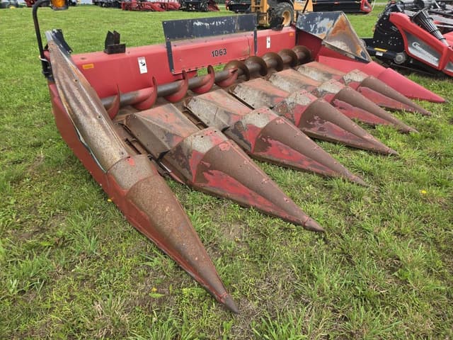 Image of Case IH 1063 equipment image 2