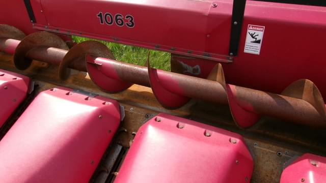Image of Case IH 1063 equipment image 3