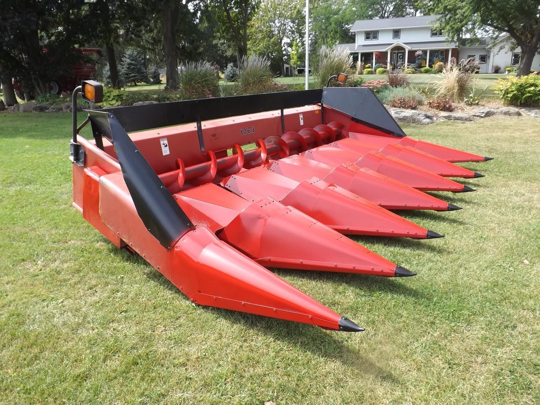 1998 Case IH 1063 Equipment Image0