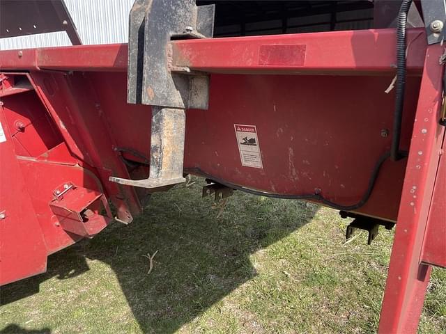 Image of Case IH 1063 equipment image 4