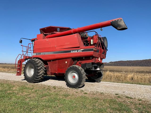 Image of Case IH 2388 equipment image 2