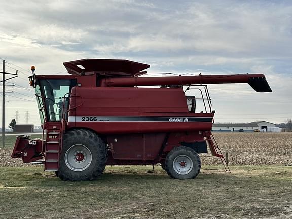 Image of Case IH 2366 equipment image 2