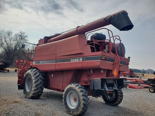 Image of Case IH 2366 equipment image 2