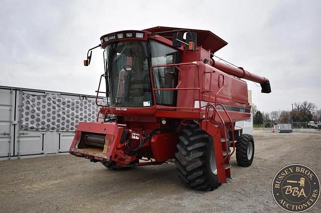 Image of Case IH 2366 equipment image 2