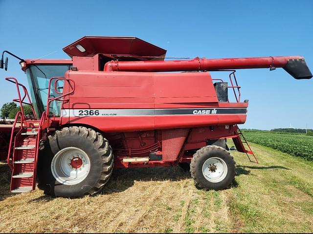 Image of Case IH 2366 equipment image 2