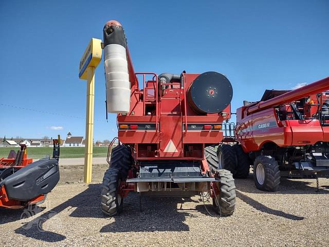 Image of Case IH 2388 equipment image 2