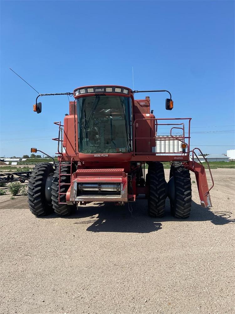 SOLD - 1998 Case IH 2388 Combines Class 6 | Tractor Zoom