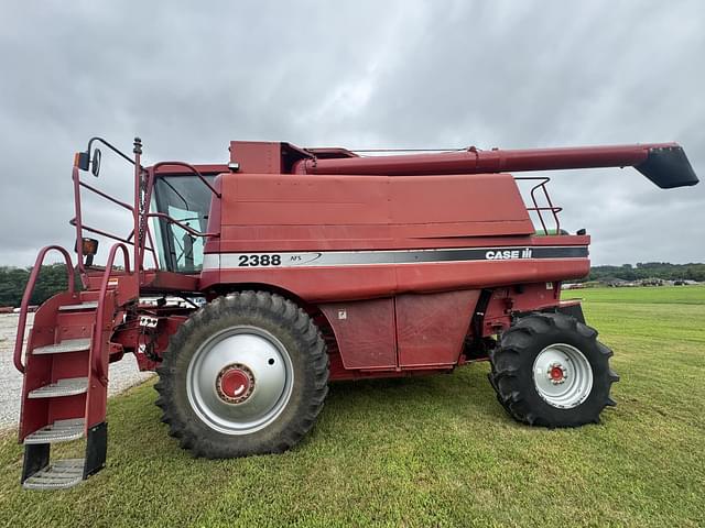 Image of Case IH 2388 equipment image 3